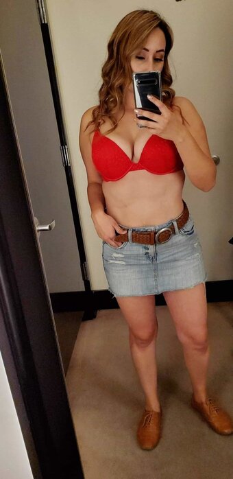 beatrix1989 / bee_nfluencer Nude Leaks OnlyFans Photo 19
