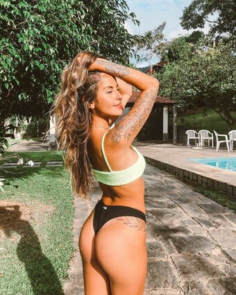 Beatriz Assis / assisbea Nude Leaks Photo 2