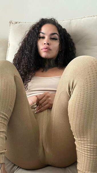 Beatriz Emilly / Emy Tatuada / emytatuada Nude Leaks OnlyFans Photo 19