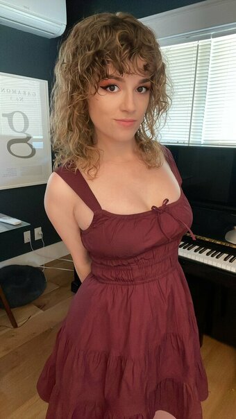 BeccaBytes_ / formerly BravoBecca Nude Leaks Photo 5