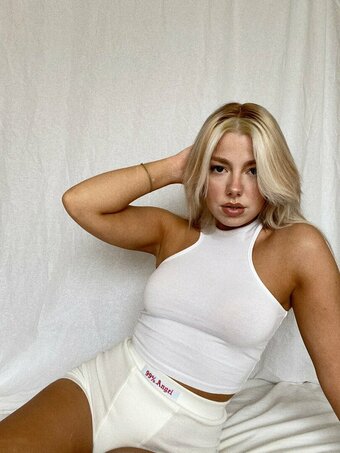 Beccajune / becccajune Nude Leaks Photo 4