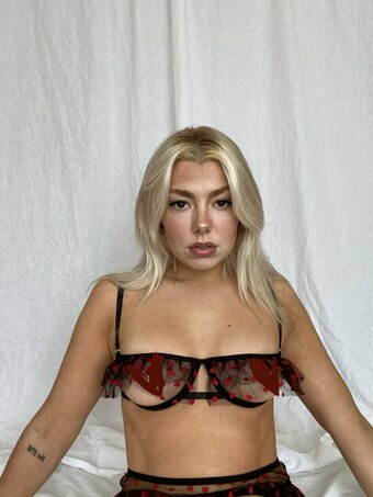 Beccajune / becccajune Nude Leaks Photo 15