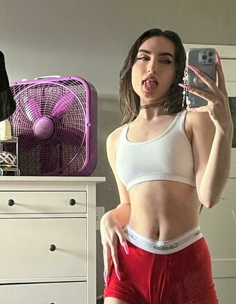 Bee Bee ASMR Nude Leaks Photo 2
