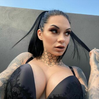 Bee Phillips / beephillips / beephillips__ Nude Leaks OnlyFans Photo 9