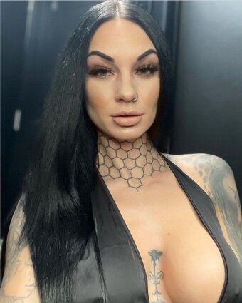 Bee Phillips / beephillips / beephillips__ Nude Leaks OnlyFans Photo 22