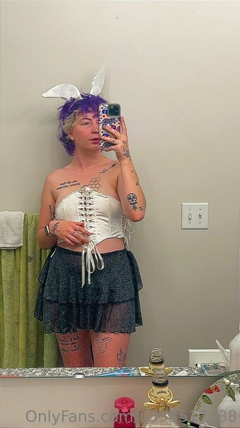 bee0903 Nude Leaks Photo 1