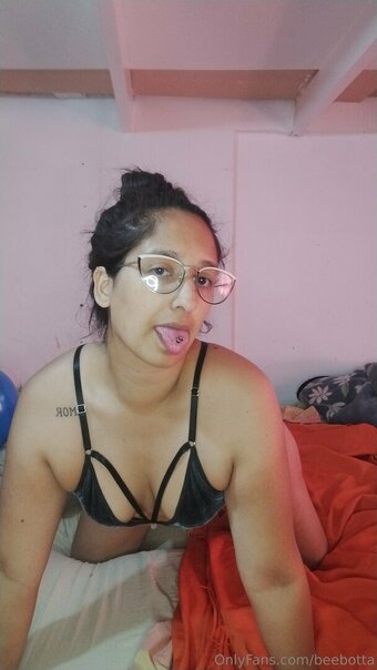 beebotta Nude Leaks Photo 18