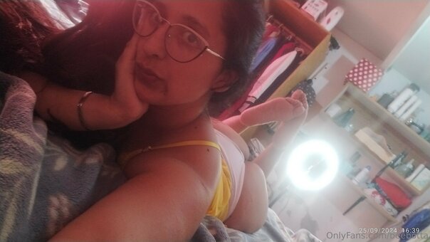 beebotta Nude Leaks Photo 25