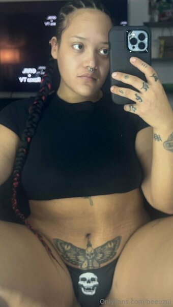 beeuzui Nude Leaks Photo 12