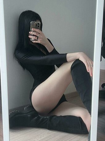beexfia / beefiaa / cecilia.sopenaespa Nude Leaks OnlyFans Photo 1