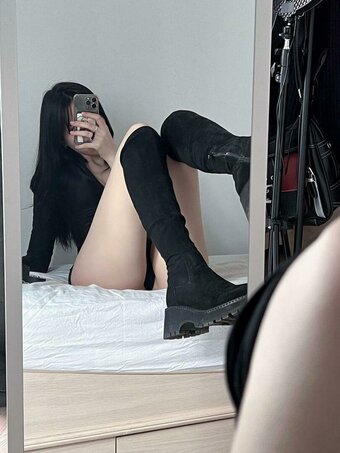 beexfia / beefiaa / cecilia.sopenaespa Nude Leaks OnlyFans Photo 7
