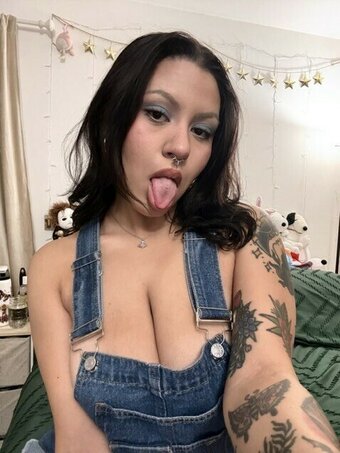 begoodbebrit / https: / xbbx00 Nude Leaks OnlyFans Photo 2
