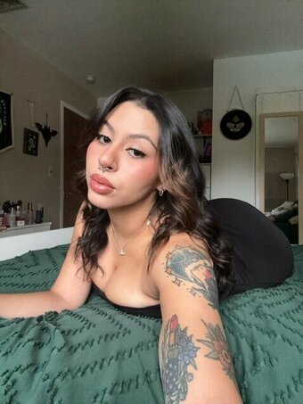 begoodbebrit / https: / xbbx00 Nude Leaks OnlyFans Photo 3