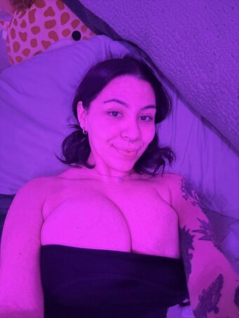 begoodbebrit / https: / xbbx00 Nude Leaks OnlyFans Photo 11
