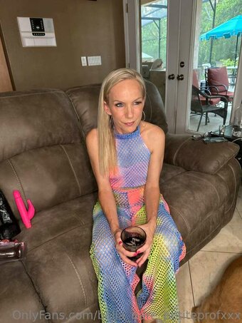Bella Bare / bella_bare_petiteprofxxx / bellabare1andonly Nude Leaks OnlyFans Photo 25
