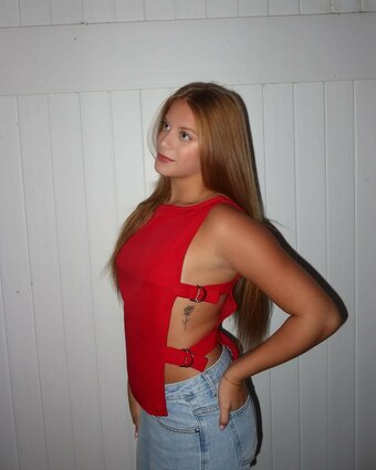 Bella Moore / bella-moore / bellamoore19 Nude Leaks OnlyFans Photo 10