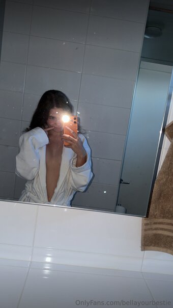 Bella Sten / bella.yourbestie / bellayourbestie Nude Leaks Photo 1