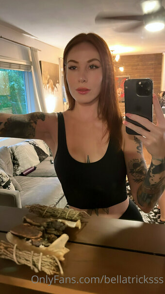 bellatricksss Nude Leaks Photo 22