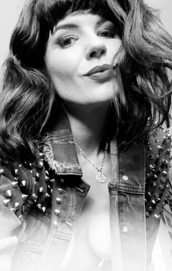 belleeclair Nude Leaks Photo 17