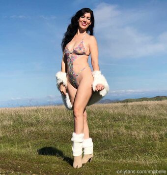 belles_back / belles.back / https: Nude Leaks OnlyFans Photo 15