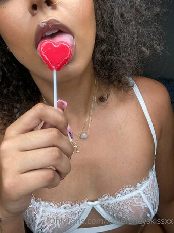bellevvip Nude Leaks Photo 16