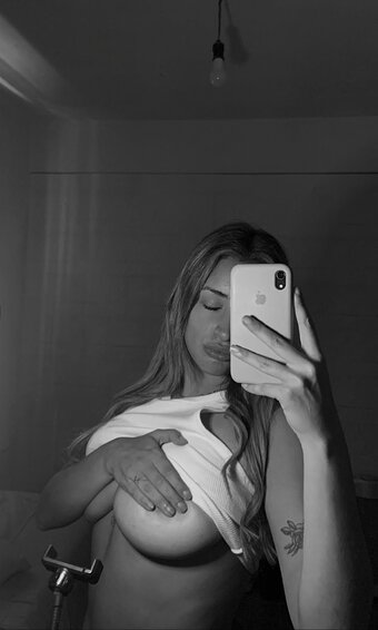 belonly / belmakesmusic Nude Leaks OnlyFans Photo 9