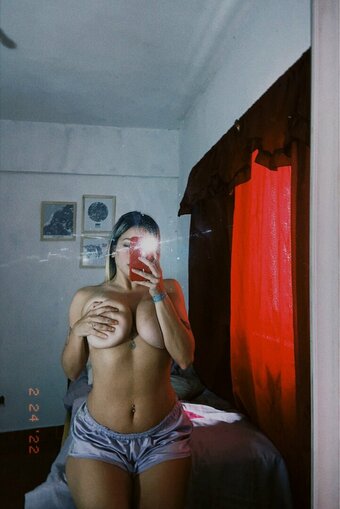 belonly / belmakesmusic Nude Leaks OnlyFans Photo 25