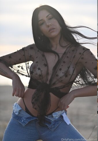 Benedetta / benedetta8 / benedettacaretta Nude Leaks OnlyFans Photo 7