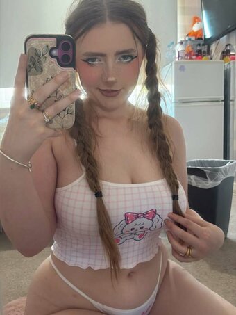 Beth Aura / Bethauraa / bethaura / https: Nude Leaks OnlyFans Photo 3