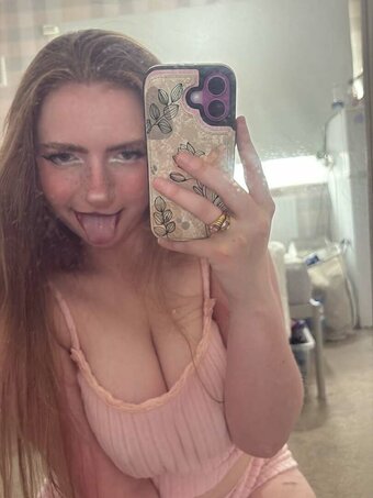 Beth Aura / Bethauraa / bethaura / https: Nude Leaks OnlyFans Photo 13