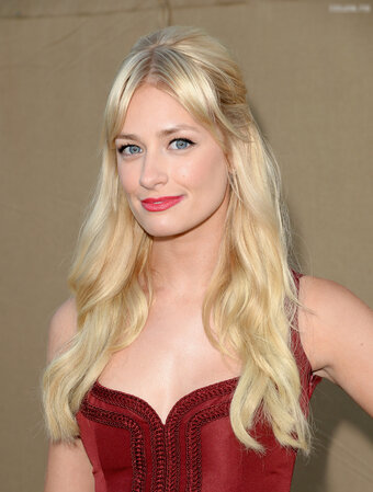 Beth Behrs / bethbehrs Nude Leaks Photo 12