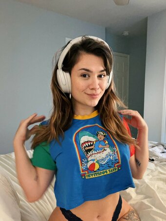 Beth Freeman / bethfreemanart / extrabeth Nude Leaks OnlyFans Photo 9