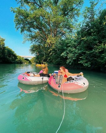 Beth Freeman / bethfreemanart / extrabeth Nude Leaks OnlyFans Photo 15