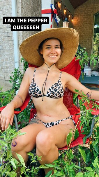 Beth Freeman / bethfreemanart / extrabeth Nude Leaks OnlyFans Photo 17