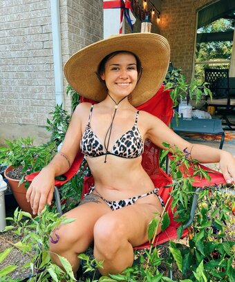 Beth Freeman / bethfreemanart / extrabeth Nude Leaks OnlyFans Photo 21