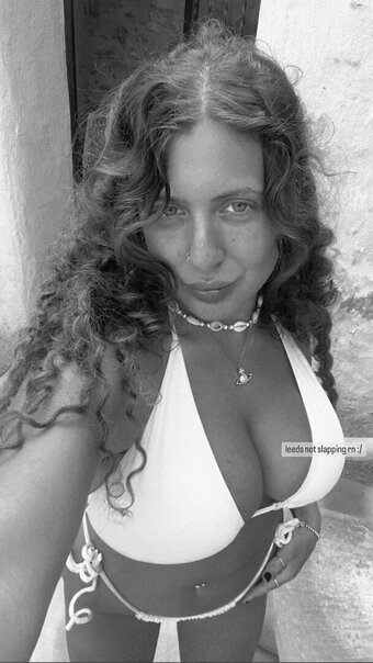 Beth G / b.andherbooks / bethg Nude Leaks OnlyFans Photo 27