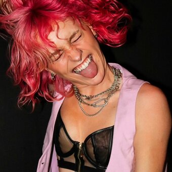 Beth McCarthy / bethmaymccarthy Nude Leaks Photo 5