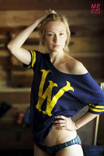 Beth Riesgraf / bethriesgraf Nude Leaks Photo 2