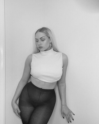 Beth Riva / beth.riva / beth_a_riva Nude Leaks Photo 5