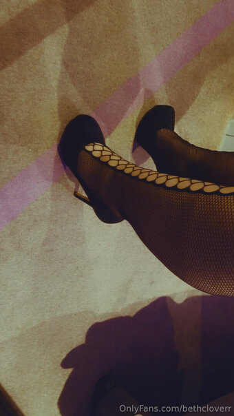 bethcloverr Nude Leaks Photo 4