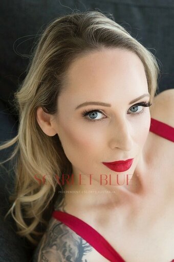 bethmonroe / Ing Bethmunroe / bethmunroe / https: Nude Leaks OnlyFans Photo 3