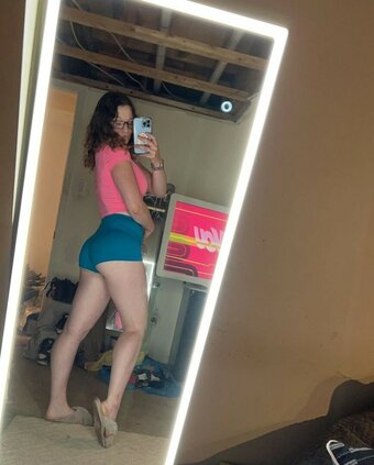 bethmunroemusic Nude Leaks Photo 1