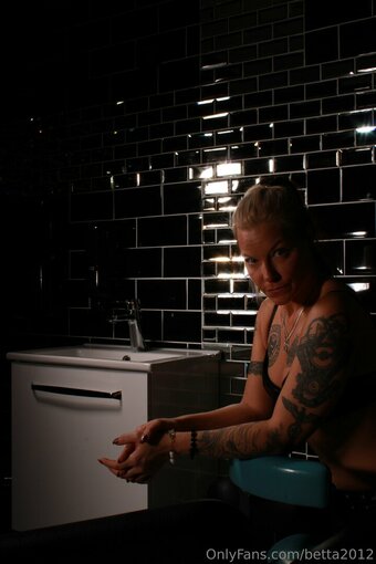 betta2012 Nude Leaks Photo 6