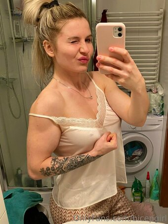 bicepgirl Nude Leaks Photo 10