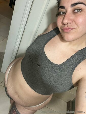 bigbootymoxy Nude Leaks Photo 17