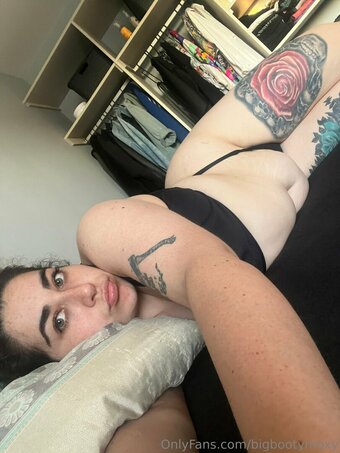 bigbootymoxy Nude Leaks Photo 20