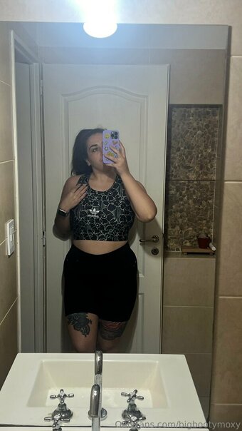 bigbootymoxy Nude Leaks Photo 29
