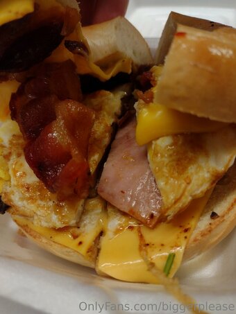 biggerplease Nude Leaks Photo 6