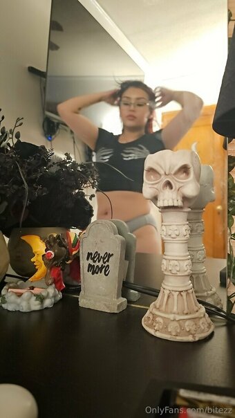 bitezz Nude Leaks Photo 2