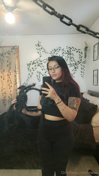 bitezz Nude Leaks Photo 23